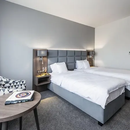 Hotel Db 4*